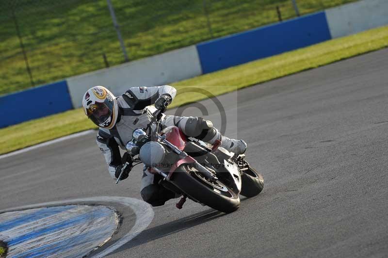 Motorcycle action photographs;donington;donington park leicestershire;donington photographs;event digital images;eventdigitalimages;no limits trackday;peter wileman photography;trackday;trackday digital images;trackday photos