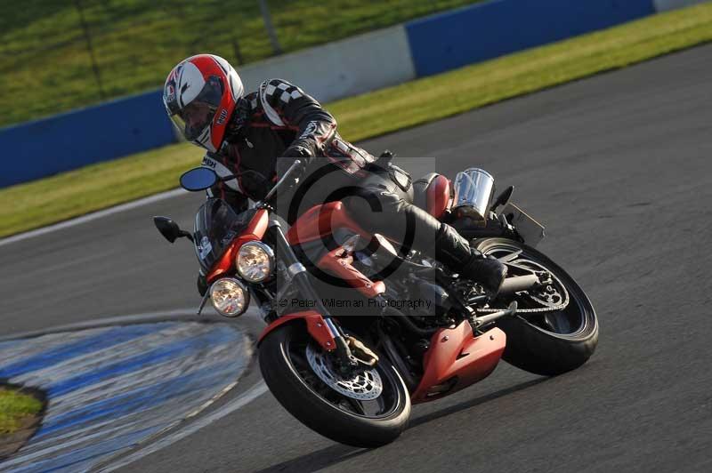 Motorcycle action photographs;donington;donington park leicestershire;donington photographs;event digital images;eventdigitalimages;no limits trackday;peter wileman photography;trackday;trackday digital images;trackday photos