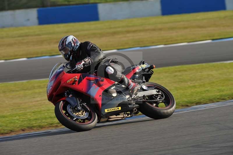 Motorcycle action photographs;donington;donington park leicestershire;donington photographs;event digital images;eventdigitalimages;no limits trackday;peter wileman photography;trackday;trackday digital images;trackday photos