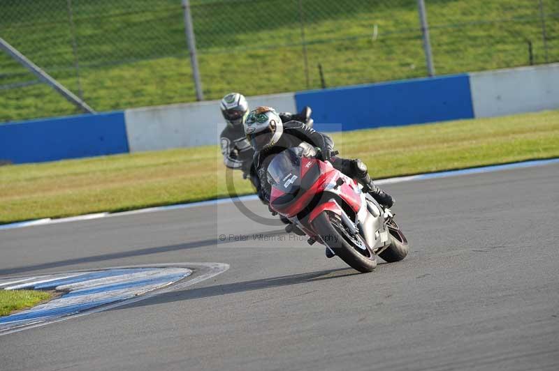 Motorcycle action photographs;donington;donington park leicestershire;donington photographs;event digital images;eventdigitalimages;no limits trackday;peter wileman photography;trackday;trackday digital images;trackday photos