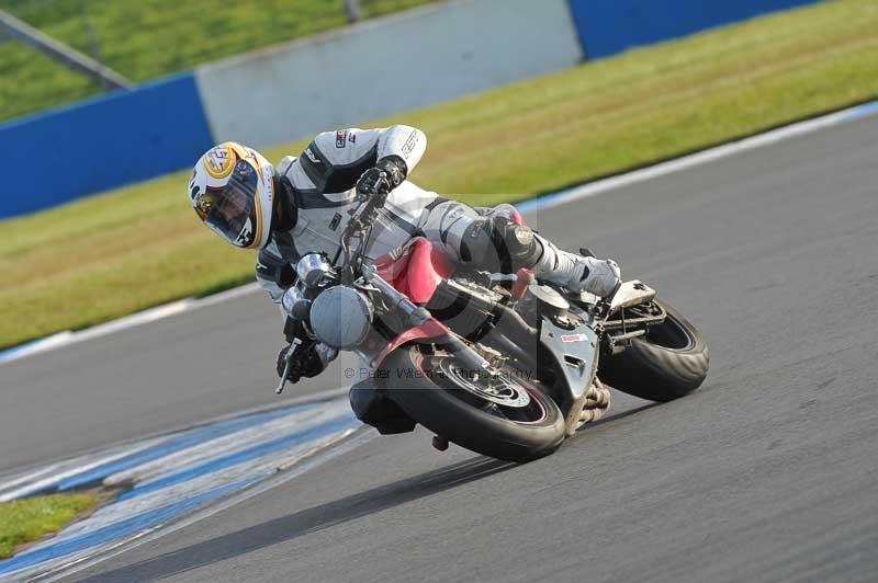 Motorcycle action photographs;donington;donington park leicestershire;donington photographs;event digital images;eventdigitalimages;no limits trackday;peter wileman photography;trackday;trackday digital images;trackday photos