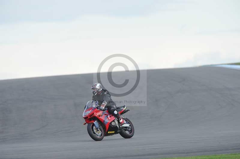 Motorcycle action photographs;donington;donington park leicestershire;donington photographs;event digital images;eventdigitalimages;no limits trackday;peter wileman photography;trackday;trackday digital images;trackday photos