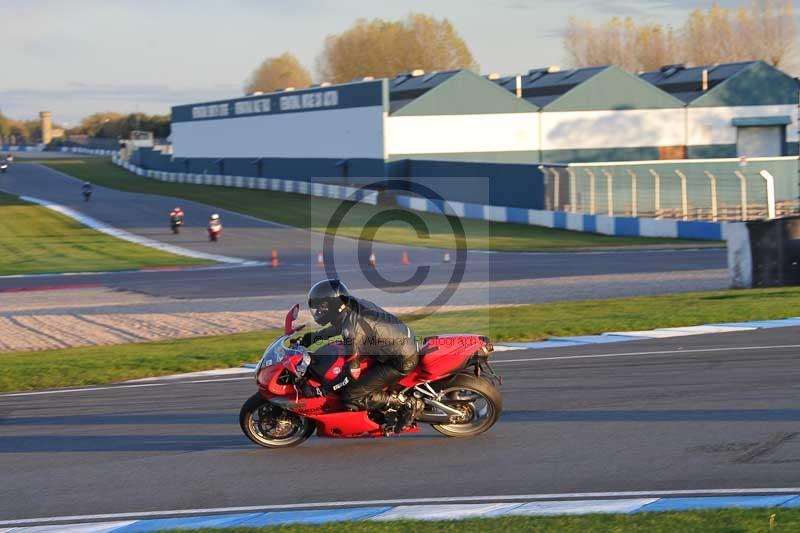 Motorcycle action photographs;donington;donington park leicestershire;donington photographs;event digital images;eventdigitalimages;no limits trackday;peter wileman photography;trackday;trackday digital images;trackday photos