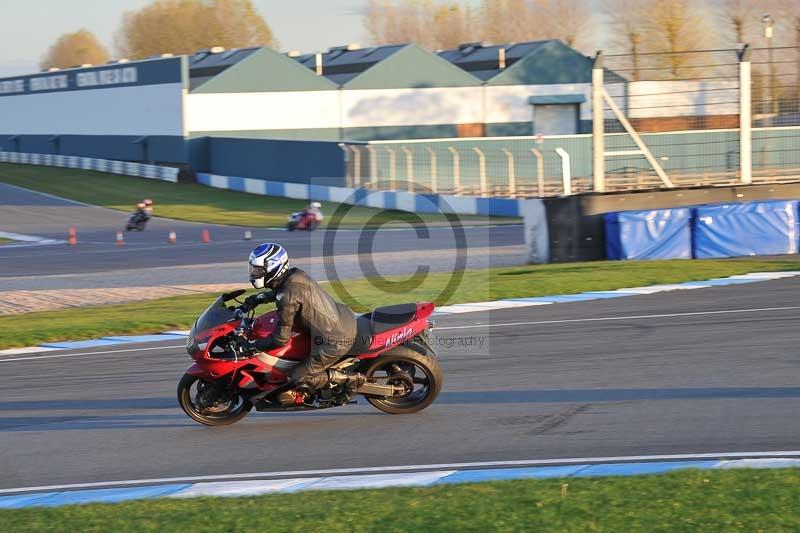 Motorcycle action photographs;donington;donington park leicestershire;donington photographs;event digital images;eventdigitalimages;no limits trackday;peter wileman photography;trackday;trackday digital images;trackday photos