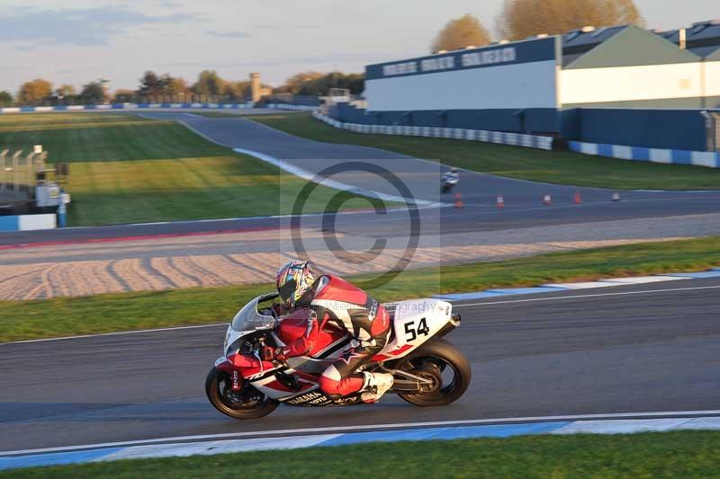 Motorcycle action photographs;donington;donington park leicestershire;donington photographs;event digital images;eventdigitalimages;no limits trackday;peter wileman photography;trackday;trackday digital images;trackday photos