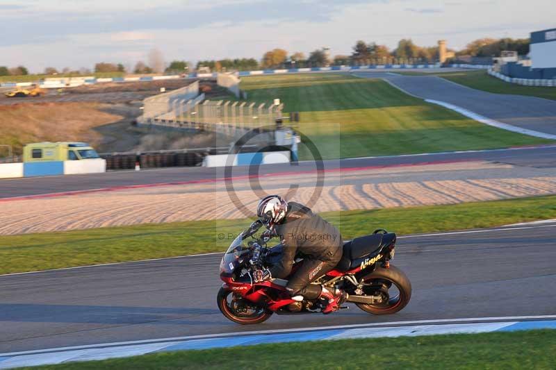 Motorcycle action photographs;donington;donington park leicestershire;donington photographs;event digital images;eventdigitalimages;no limits trackday;peter wileman photography;trackday;trackday digital images;trackday photos