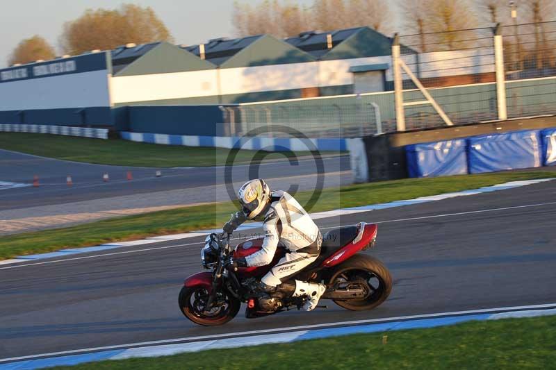 Motorcycle action photographs;donington;donington park leicestershire;donington photographs;event digital images;eventdigitalimages;no limits trackday;peter wileman photography;trackday;trackday digital images;trackday photos