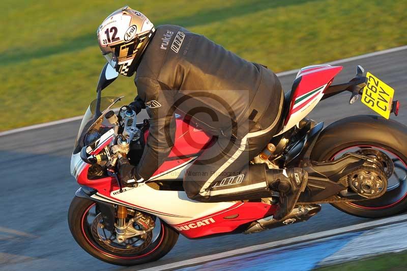 Motorcycle action photographs;donington;donington park leicestershire;donington photographs;event digital images;eventdigitalimages;no limits trackday;peter wileman photography;trackday;trackday digital images;trackday photos