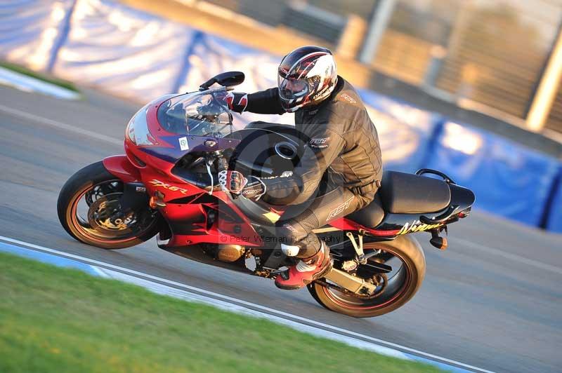 Motorcycle action photographs;donington;donington park leicestershire;donington photographs;event digital images;eventdigitalimages;no limits trackday;peter wileman photography;trackday;trackday digital images;trackday photos