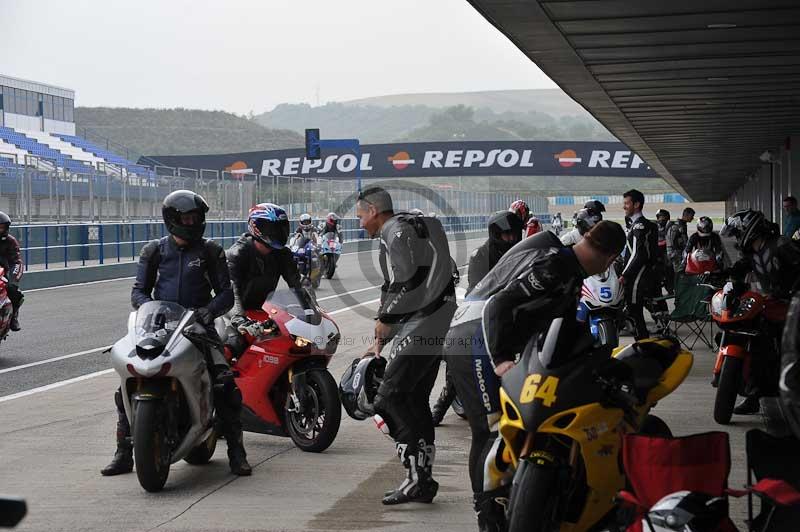 jerez;motorbikes;no limits;nov 2012;peter wileman photography;spain;trackday;trackday digital images