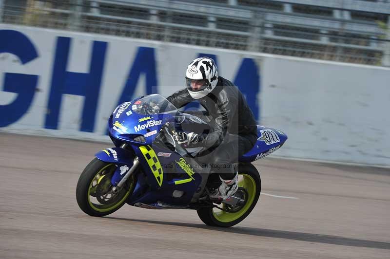 Rockingham no limits trackday;enduro digital images;event digital images;eventdigitalimages;no limits trackdays;peter wileman photography;racing digital images;rockingham raceway northamptonshire;rockingham trackday photographs;trackday digital images;trackday photos