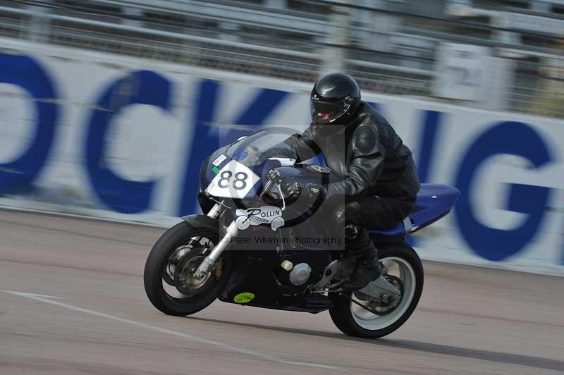 Rockingham no limits trackday;enduro digital images;event digital images;eventdigitalimages;no limits trackdays;peter wileman photography;racing digital images;rockingham raceway northamptonshire;rockingham trackday photographs;trackday digital images;trackday photos