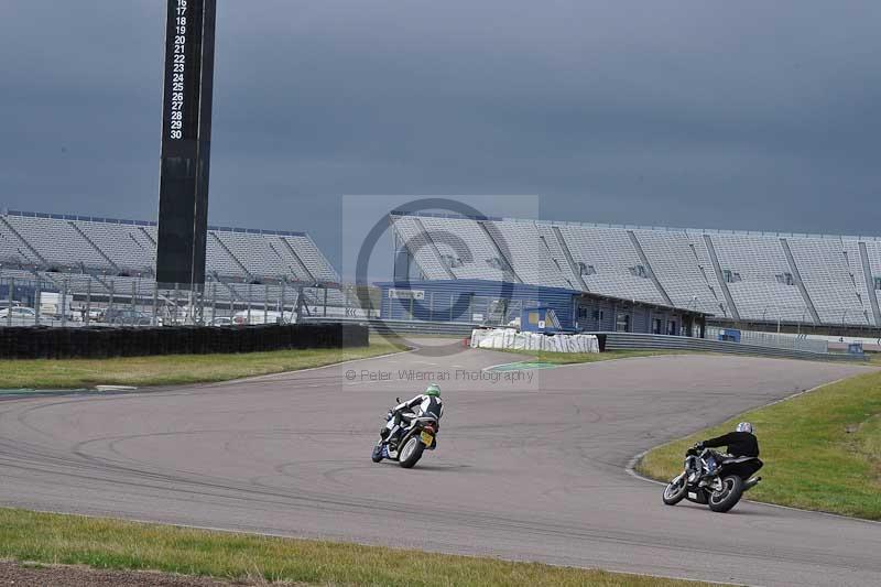 Rockingham no limits trackday;enduro digital images;event digital images;eventdigitalimages;no limits trackdays;peter wileman photography;racing digital images;rockingham raceway northamptonshire;rockingham trackday photographs;trackday digital images;trackday photos