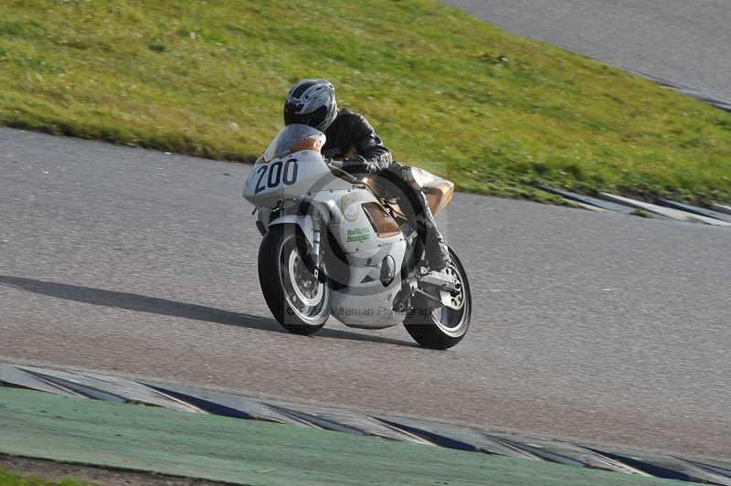 Rockingham no limits trackday;enduro digital images;event digital images;eventdigitalimages;no limits trackdays;peter wileman photography;racing digital images;rockingham raceway northamptonshire;rockingham trackday photographs;trackday digital images;trackday photos