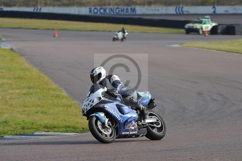 Rockingham no limits trackday;enduro digital images;event digital images;eventdigitalimages;no limits trackdays;peter wileman photography;racing digital images;rockingham raceway northamptonshire;rockingham trackday photographs;trackday digital images;trackday photos