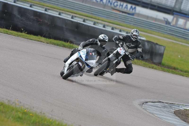 Rockingham no limits trackday;enduro digital images;event digital images;eventdigitalimages;no limits trackdays;peter wileman photography;racing digital images;rockingham raceway northamptonshire;rockingham trackday photographs;trackday digital images;trackday photos