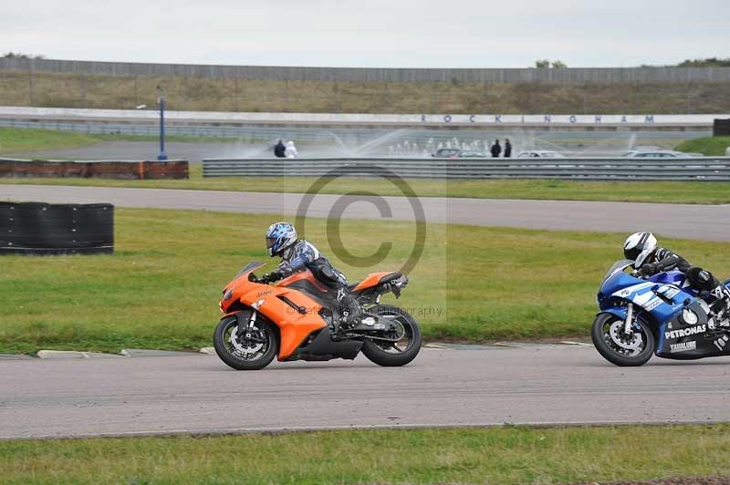 Rockingham no limits trackday;enduro digital images;event digital images;eventdigitalimages;no limits trackdays;peter wileman photography;racing digital images;rockingham raceway northamptonshire;rockingham trackday photographs;trackday digital images;trackday photos