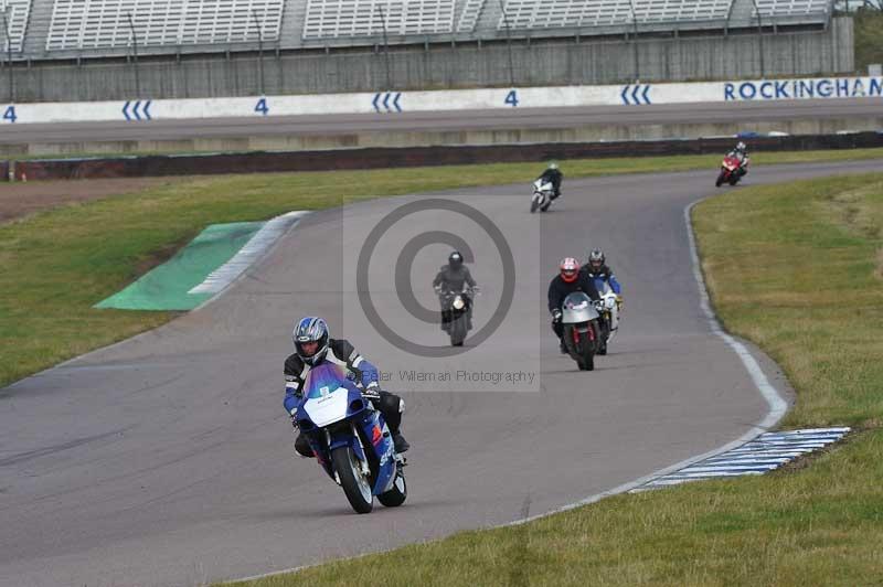 Rockingham no limits trackday;enduro digital images;event digital images;eventdigitalimages;no limits trackdays;peter wileman photography;racing digital images;rockingham raceway northamptonshire;rockingham trackday photographs;trackday digital images;trackday photos