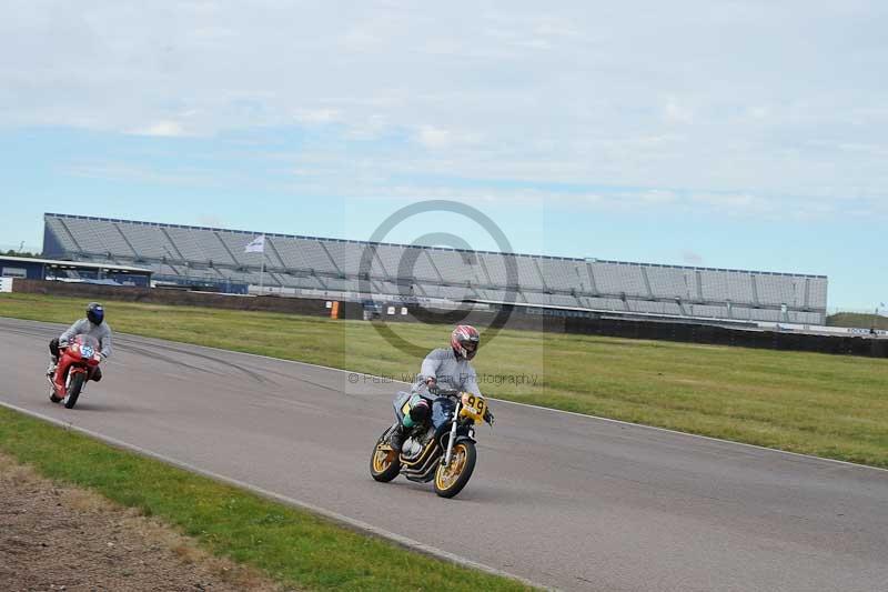 Rockingham no limits trackday;enduro digital images;event digital images;eventdigitalimages;no limits trackdays;peter wileman photography;racing digital images;rockingham raceway northamptonshire;rockingham trackday photographs;trackday digital images;trackday photos