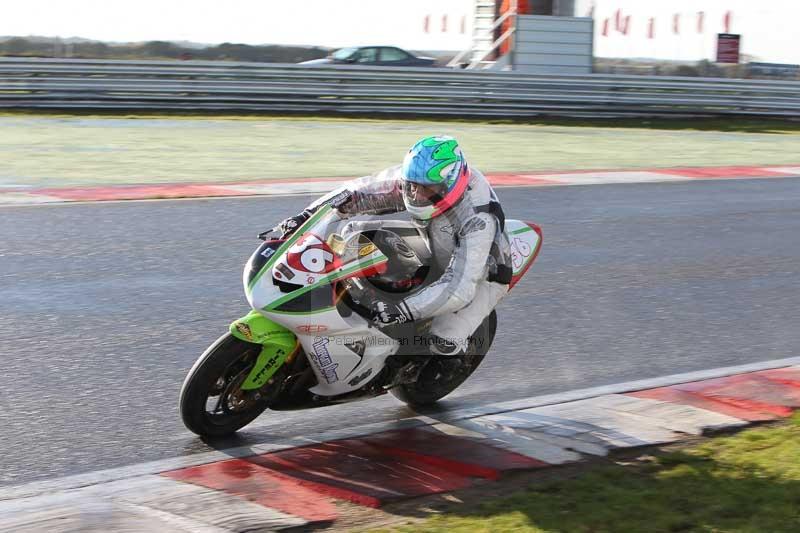 Motorcycle action photographs;Trackday digital images;event digital images;eventdigitalimages;no limits trackday;peter wileman photography;snetterton;snetterton circuit norfolk;snetterton photographs;trackday;trackday photos