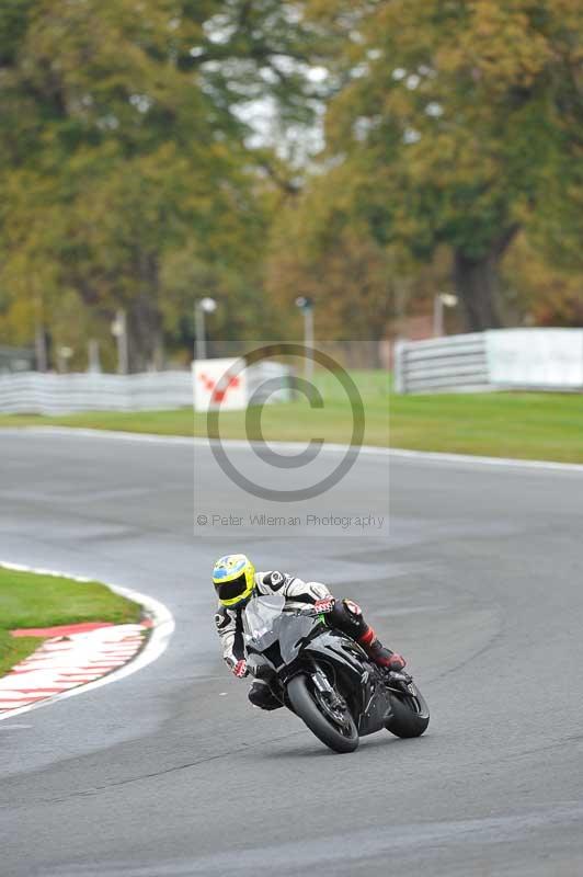 Motorcycle action photographs;Trackday digital images;event digital images;eventdigitalimages;no limits trackday;oulton park;oulton park circuit cheshire;oulton park photographs;peter wileman photography;trackday;trackday photos