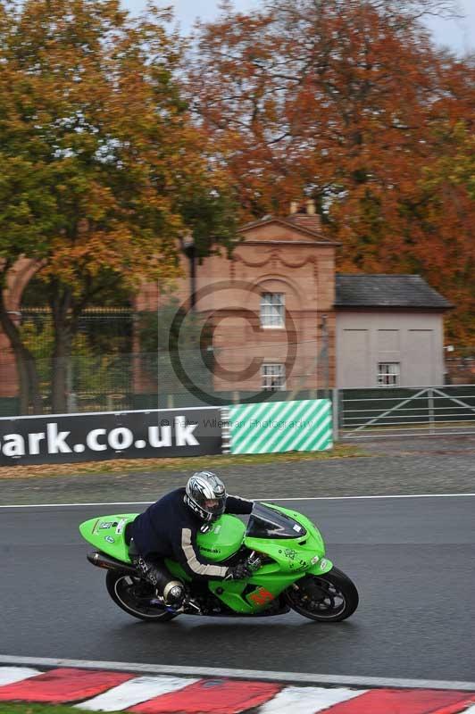 Motorcycle action photographs;Trackday digital images;event digital images;eventdigitalimages;no limits trackday;oulton park;oulton park circuit cheshire;oulton park photographs;peter wileman photography;trackday;trackday photos