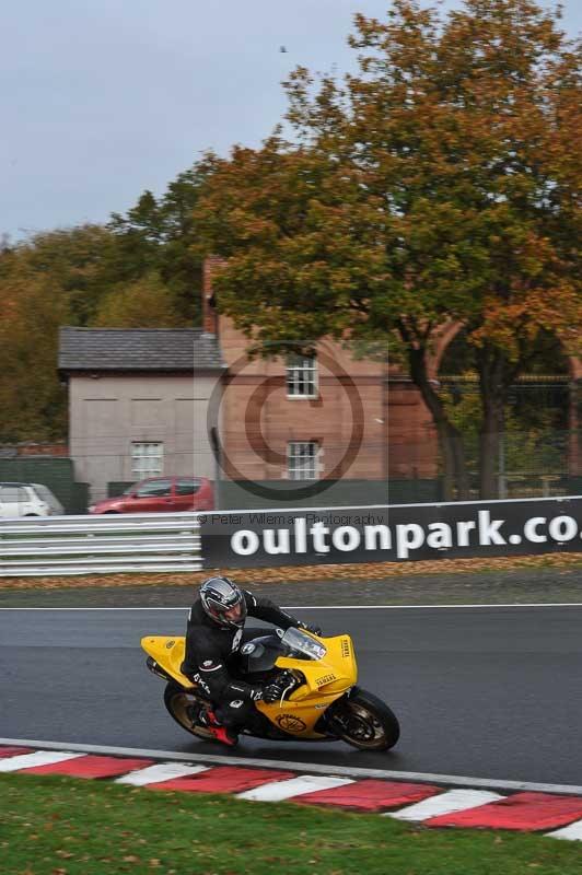 Motorcycle action photographs;Trackday digital images;event digital images;eventdigitalimages;no limits trackday;oulton park;oulton park circuit cheshire;oulton park photographs;peter wileman photography;trackday;trackday photos