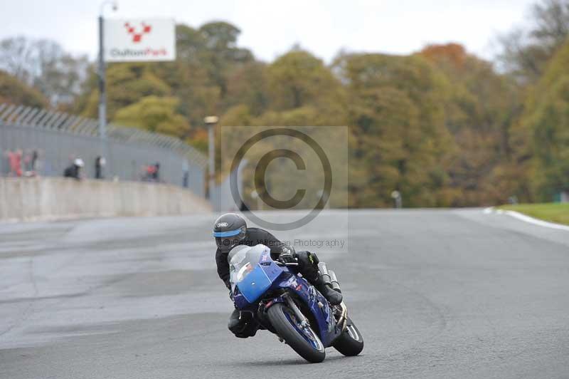 Motorcycle action photographs;Trackday digital images;event digital images;eventdigitalimages;no limits trackday;oulton park;oulton park circuit cheshire;oulton park photographs;peter wileman photography;trackday;trackday photos