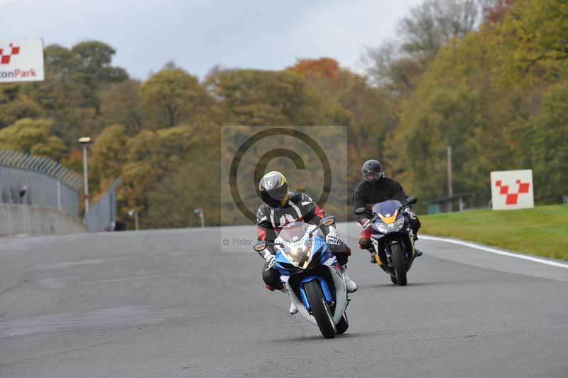 Motorcycle action photographs;Trackday digital images;event digital images;eventdigitalimages;no limits trackday;oulton park;oulton park circuit cheshire;oulton park photographs;peter wileman photography;trackday;trackday photos