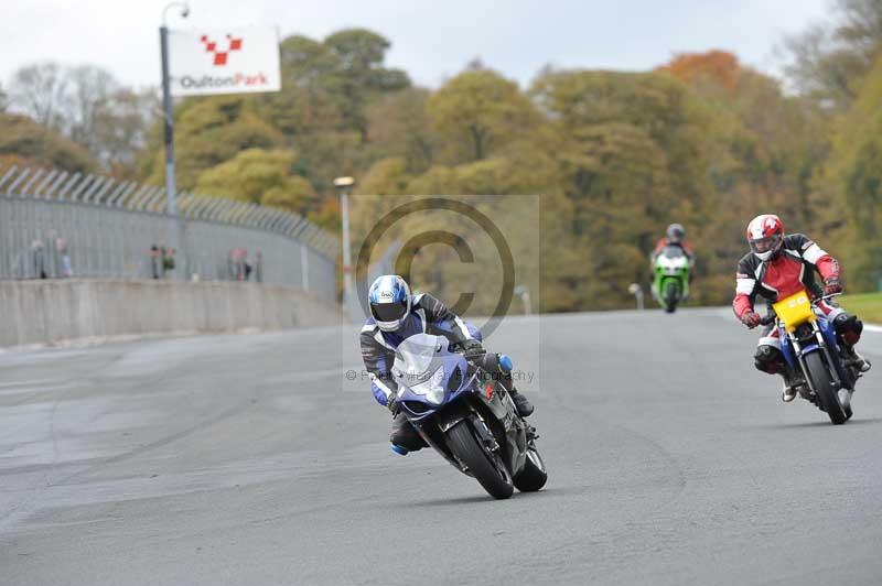 Motorcycle action photographs;Trackday digital images;event digital images;eventdigitalimages;no limits trackday;oulton park;oulton park circuit cheshire;oulton park photographs;peter wileman photography;trackday;trackday photos