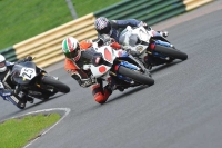 Motorcycle-action-photographs;cadwell;cadwell-park-photographs;event-digital-images;eventdigitalimages;motor-racing-louth-lincolnshire;no-limits-trackdays;peter-wileman-photography;trackday;trackday-digital-images;trackday-photos