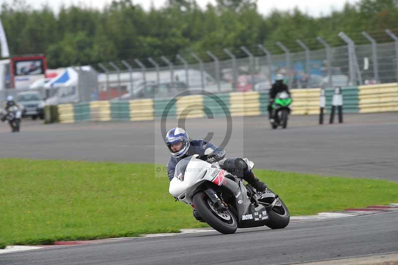 Motorcycle action photographs;cadwell;cadwell park photographs;event digital images;eventdigitalimages;motor racing louth lincolnshire;no limits trackdays;peter wileman photography;trackday;trackday digital images;trackday photos