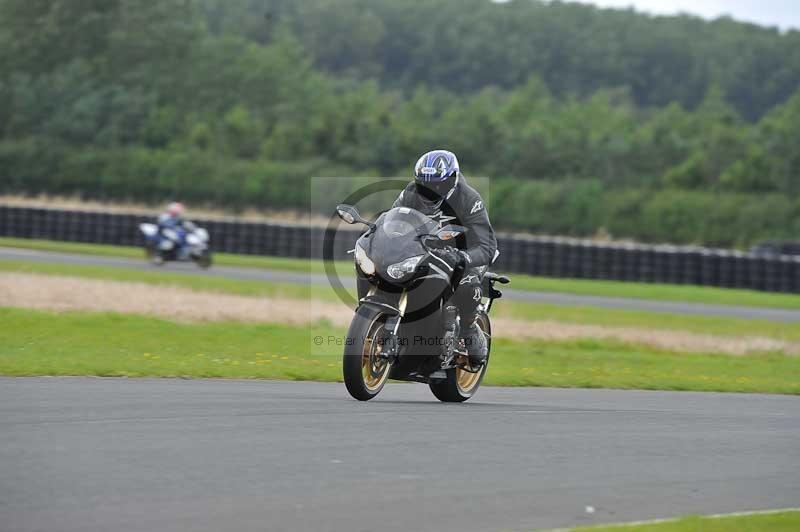 Motorcycle action photographs;cadwell;cadwell park photographs;event digital images;eventdigitalimages;motor racing louth lincolnshire;no limits trackdays;peter wileman photography;trackday;trackday digital images;trackday photos