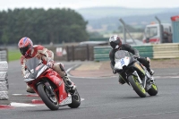 Motorcycle-action-photographs;cadwell;cadwell-park-photographs;event-digital-images;eventdigitalimages;motor-racing-louth-lincolnshire;no-limits-trackdays;peter-wileman-photography;trackday;trackday-digital-images;trackday-photos