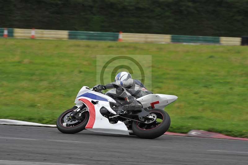 Motorcycle action photographs;cadwell;cadwell park photographs;event digital images;eventdigitalimages;motor racing louth lincolnshire;no limits trackdays;peter wileman photography;trackday;trackday digital images;trackday photos