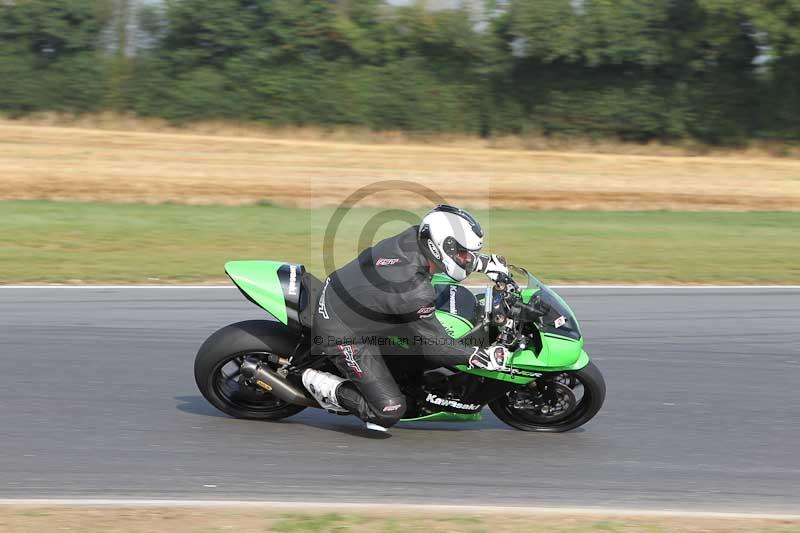 Motorcycle action photographs;Trackday digital images;event digital images;eventdigitalimages;no limits trackday;peter wileman photography;snetterton;snetterton circuit norfolk;snetterton photographs;trackday;trackday photos