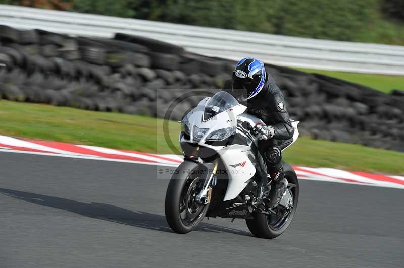 enduro digital images;event digital images;eventdigitalimages;no limits trackdays;oulton no limits trackday;oulton park cheshire;oulton trackday photographs;peter wileman photography;racing digital images;trackday digital images;trackday photos