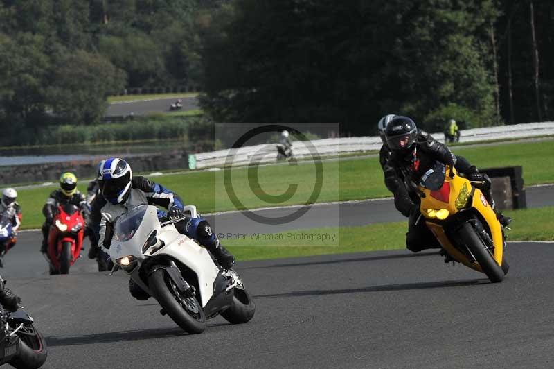 enduro digital images;event digital images;eventdigitalimages;no limits trackdays;oulton no limits trackday;oulton park cheshire;oulton trackday photographs;peter wileman photography;racing digital images;trackday digital images;trackday photos