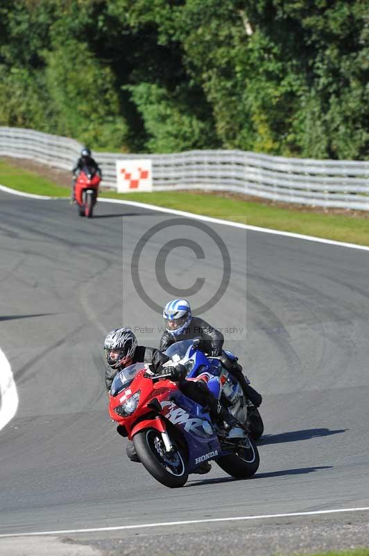 enduro digital images;event digital images;eventdigitalimages;no limits trackdays;oulton no limits trackday;oulton park cheshire;oulton trackday photographs;peter wileman photography;racing digital images;trackday digital images;trackday photos