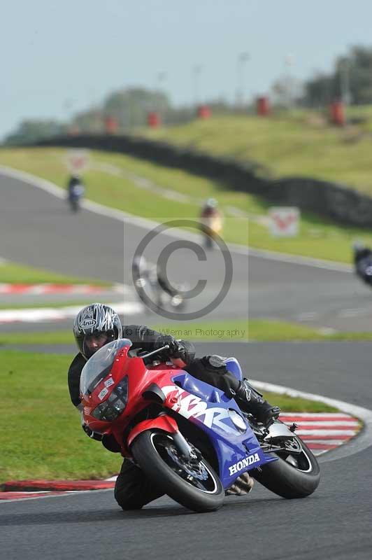 enduro digital images;event digital images;eventdigitalimages;no limits trackdays;oulton no limits trackday;oulton park cheshire;oulton trackday photographs;peter wileman photography;racing digital images;trackday digital images;trackday photos