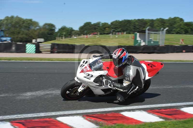 Motorcycle action photographs;event digital images;eventdigitalimages;no limits trackday;oulton park;oulton park circuit cheshire;oulton park photographs;peter wileman photography;trackday;trackday digital images;trackday photos