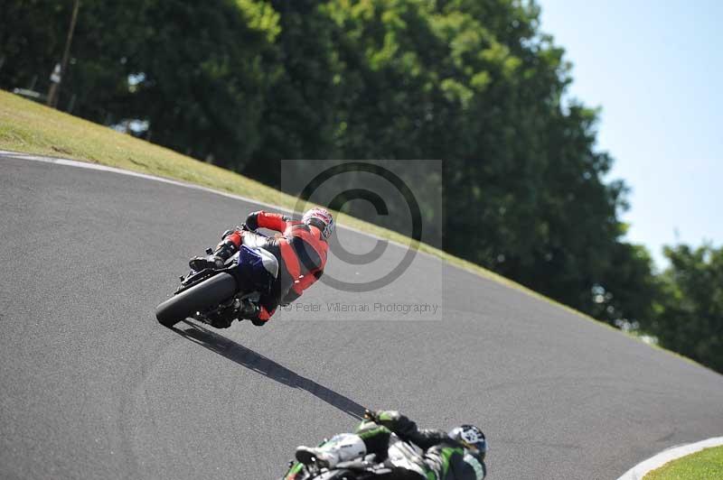 Motorcycle action photographs;Trackday digital images;cadwell;cadwell park photographs;event digital images;eventdigitalimages;motor racing louth lincolnshire;no limits trackdays;peter wileman photography;trackday;trackday photos