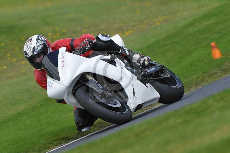 Motorcycle action photographs;Trackday digital images;cadwell;cadwell park photographs;event digital images;eventdigitalimages;motor racing louth lincolnshire;no limits trackdays;peter wileman photography;trackday;trackday photos