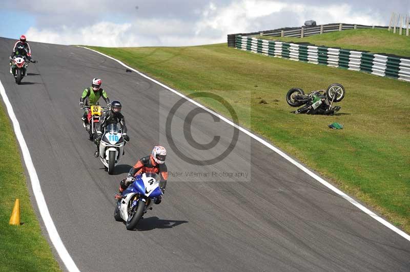 Motorcycle action photographs;Trackday digital images;cadwell;cadwell park photographs;event digital images;eventdigitalimages;motor racing louth lincolnshire;no limits trackdays;peter wileman photography;trackday;trackday photos