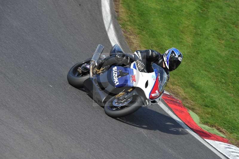 Motorcycle action photographs;Trackday digital images;cadwell;cadwell park photographs;event digital images;eventdigitalimages;motor racing louth lincolnshire;no limits trackdays;peter wileman photography;trackday;trackday photos