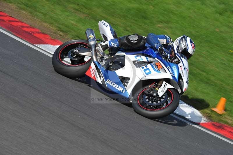 Motorcycle action photographs;Trackday digital images;cadwell;cadwell park photographs;event digital images;eventdigitalimages;motor racing louth lincolnshire;no limits trackdays;peter wileman photography;trackday;trackday photos