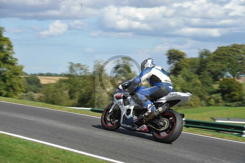 Motorcycle action photographs;Trackday digital images;cadwell;cadwell park photographs;event digital images;eventdigitalimages;motor racing louth lincolnshire;no limits trackdays;peter wileman photography;trackday;trackday photos