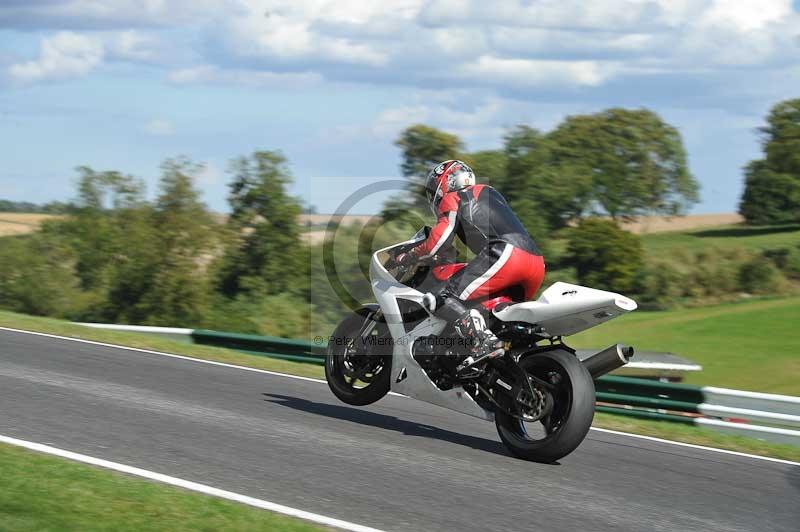 Motorcycle action photographs;Trackday digital images;cadwell;cadwell park photographs;event digital images;eventdigitalimages;motor racing louth lincolnshire;no limits trackdays;peter wileman photography;trackday;trackday photos