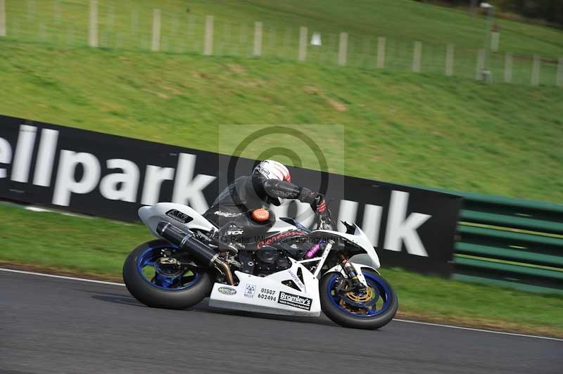 Motorcycle action photographs;Trackday digital images;cadwell;cadwell park photographs;event digital images;eventdigitalimages;motor racing louth lincolnshire;no limits trackdays;peter wileman photography;trackday;trackday photos