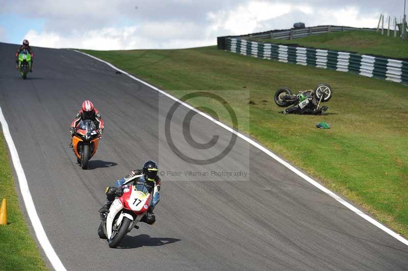 Motorcycle action photographs;Trackday digital images;cadwell;cadwell park photographs;event digital images;eventdigitalimages;motor racing louth lincolnshire;no limits trackdays;peter wileman photography;trackday;trackday photos